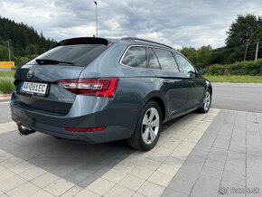 Škoda Superb Combi 2.0 TDi - 10