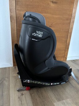 BRITAX RÖMER dualfix M-i SIZE, Otočná 360° - 10