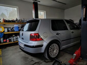 Volkswagen golf - 10