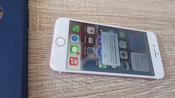 Apple iPhone 7 popukaný 128GB - 10