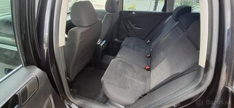 Predám Volkswagen Passat Combi 2.0 TDI 103Kw R.V.2008 - 10