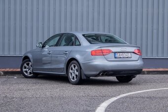 Audi A4 1.8 T FSI - 10