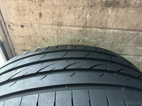 235/45R19 letne - 10