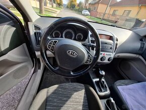 Kia Ceed 1.6 CRDi 2007 - 10