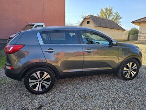 Kia Sportage 2.0 CRDi AUTOMAT 4WD - 10