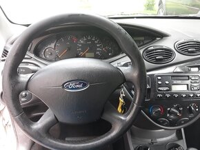 FORD FOCUS 1,8 TDCI - 10