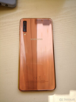 Samsung A7 Gold + bezdrátová sluchátka - 10