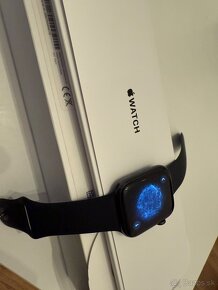 Apple Watch Series 5 44mmGPS, Vesmírne šedé hliníkové puzdro - 10