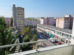 ŠTVORIZBOVÝ BYT S LOGGIOU V CENTRE LUČENCA - 10