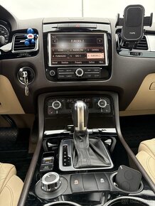 —- VW Touareg 3,0 tdi 176 kw — - 10