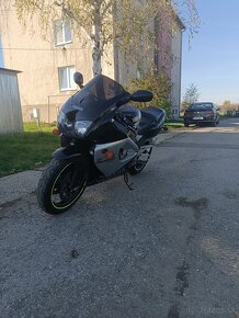 Yamaha Thunderace 1000 - 10