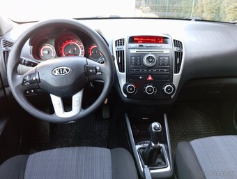 Kia Ceed SW 1.6CRDi rv.2011 - 10