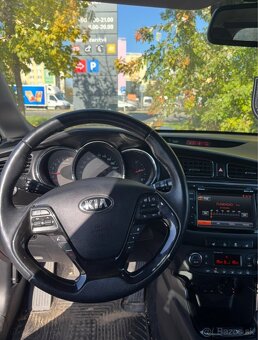 Kia ceed 1,6 CRDi Platinum - 10