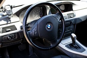 BMW 325i E90 - 10
