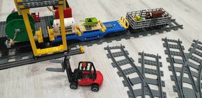 LEGO VLAK 60052 CARGO TRAIN - 10