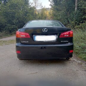 Lexus IS 220d - 10