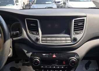 Hyundai Tucson 1.7-DPH-KAMERA-NAVI-1.MAJITEL - 10