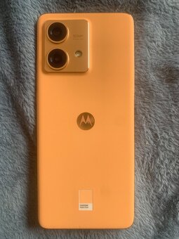 Motorola moto Edge 40 Neo 12GB/256GB Peach Fuzz - 10