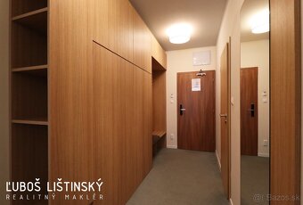 Apartmán s parkovaním (47m2) v Rezort Hrebienok II - 10