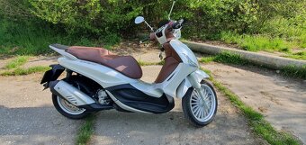 Piaggio Beverly 300 - 10