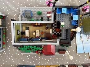 LEGO CREATOR EXPERT 10243 Pařížská restaurace - Z VÝSTAVKY - 10