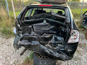 Rozpredam Škoda Octavia Combi 1.6 TDI - cierna met - 10