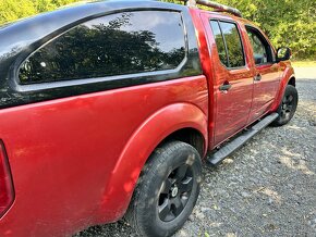 NISSAN NAVARA D40 2,5 DCI - 10