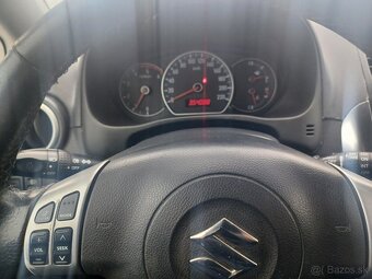 Suzuki SX4 - 10