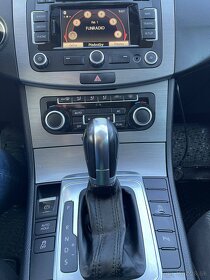 Passat Variant B7 2.0 TDi automat DSG 6A Comfortline - 10