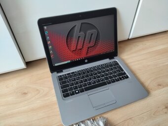 12" HP elitebook / 4-jadrový procesor / 8gb ram / 256gb ssd - 10