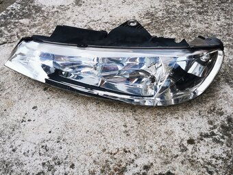 Lave predne svetlo pre peugeot 406 - 10