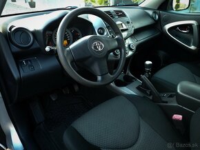 TOYOTA RAV4 2.2 D-4D 100kW 4x4 STK ŠPZ ŤAŽNE - 10