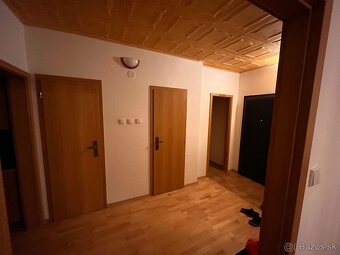 Prenajmem 3-izbový byt na sídlisku Solinky, 67m2, s loggiou. - 10