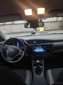 Toyota Auris combi - Top stav - 10