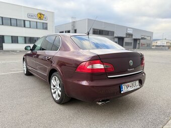 Škoda Superb 2 2.0 TDi M6 sedan - 10