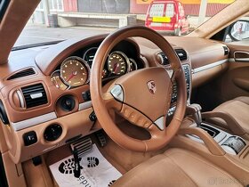 Porsche Cayenne Turbo EXCLUSIVE EDITION - 10