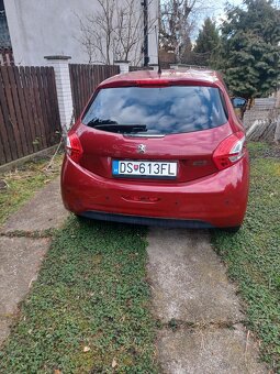 Peugeot 208  1,4 hdi hatchbak - 10