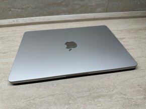 MacBook Air 13 M2 16 GB / 256 GB, 8-core GPU (Nový) - 10