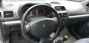 Clio 1.6 16V - 10