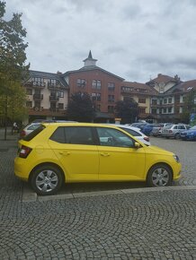 Škoda Fabia 1.2 TSI Yellow - 10