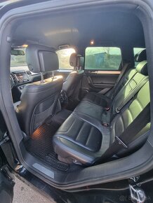 Predam volkswagen TOUAREG 2 3.0tdi 176kw CASA 1.majitel SK   - 10