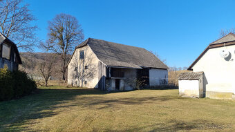 POLOSAMOTA STODOLA A POZEMOK 1080m2 PODKYLAVA -MYJAVA -VOĽNÁ - 10