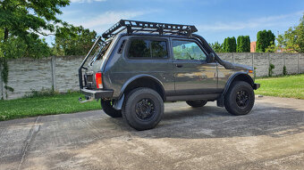 Lada Niva BRONTO, r. 2023, 1.majiteľ, 7500 km, odpočet DPH - 10