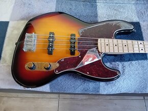 Fender jazz bass - 10