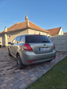 KIA Ceed 1,6 crdi - 10