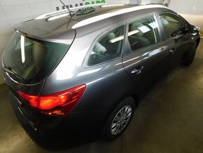 Kia Cee’d Wagon,1.6 crdi, 81 kW, r.v.2013 - 10