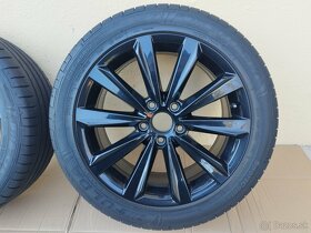 VW 5x112 R17 - Salamanca Black - 10