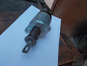 Predam pre skoda 100-120 plasty vypin nadrz kapal spin start - 10