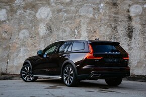 Volvo V60 Cross Country D4 2.0L Cross Country Geartronic AWD - 10