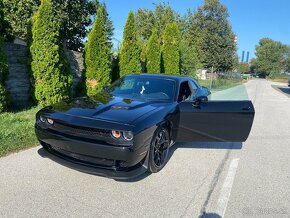 Dodge Challenger 5.7 Hemi Super Track Pak - 10